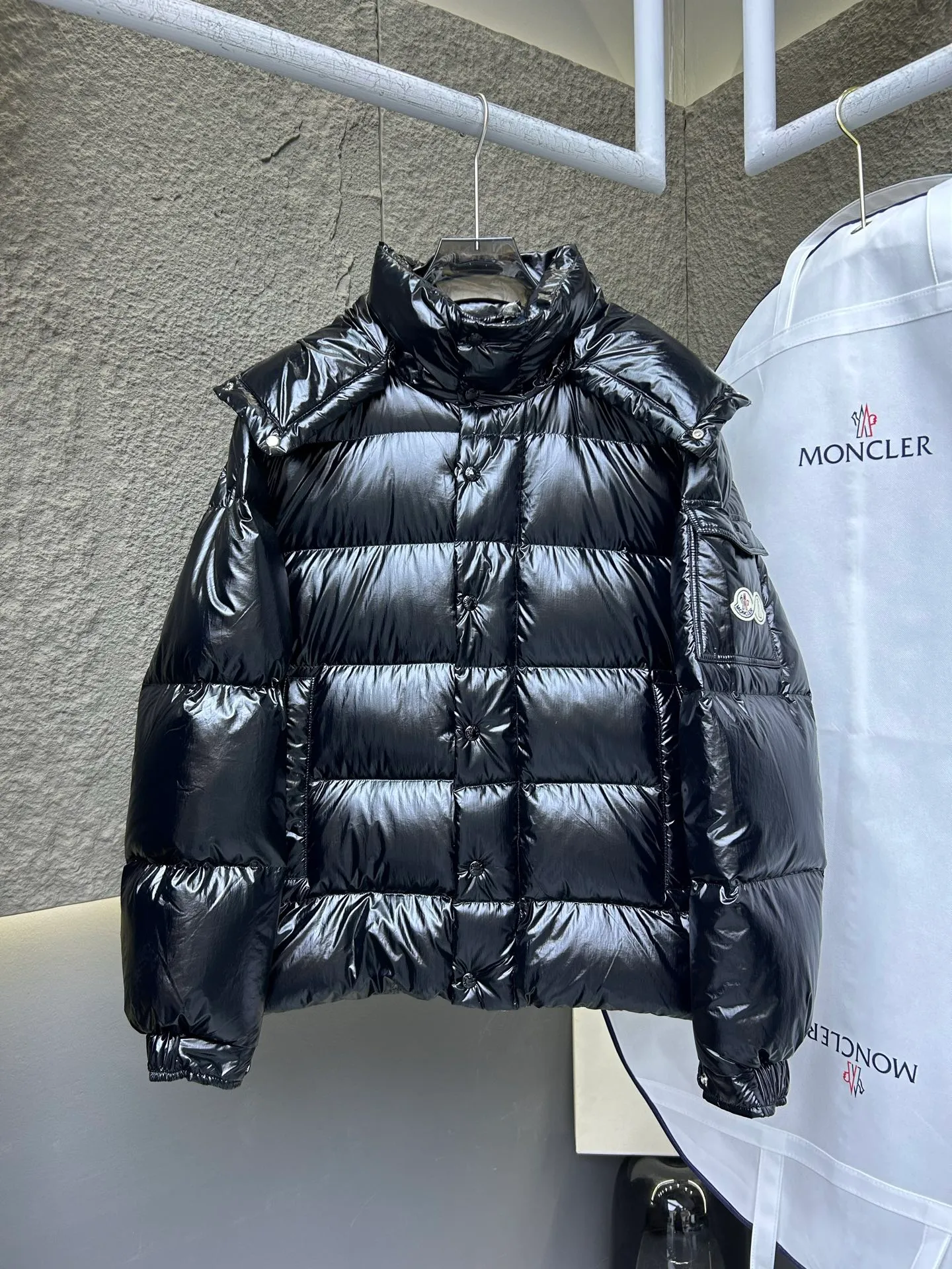 P390 2026 New Arrival 。 Premium ， 90 Classic Logo ， ， ，Lightweight ， ， ！ ， ！ ， ， ， 。 ， ， ， ， ， 。 ！ Same Style Series！Sizes：M-3XL